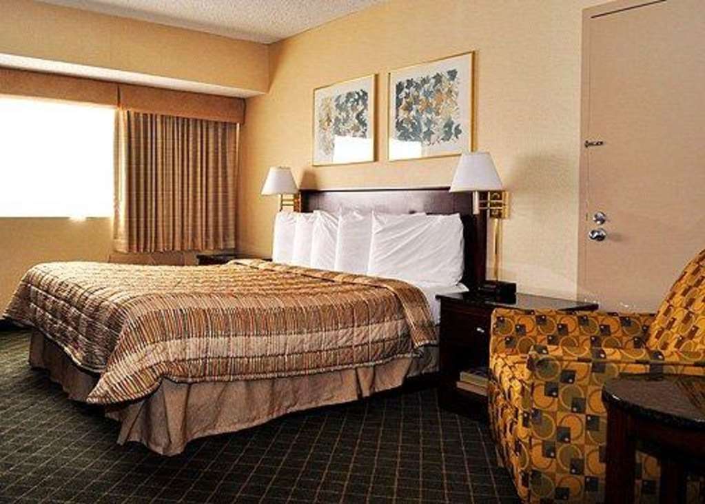 Rodeway Inn Sandston Bilik gambar