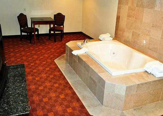 Rodeway Inn Sandston Luaran gambar
